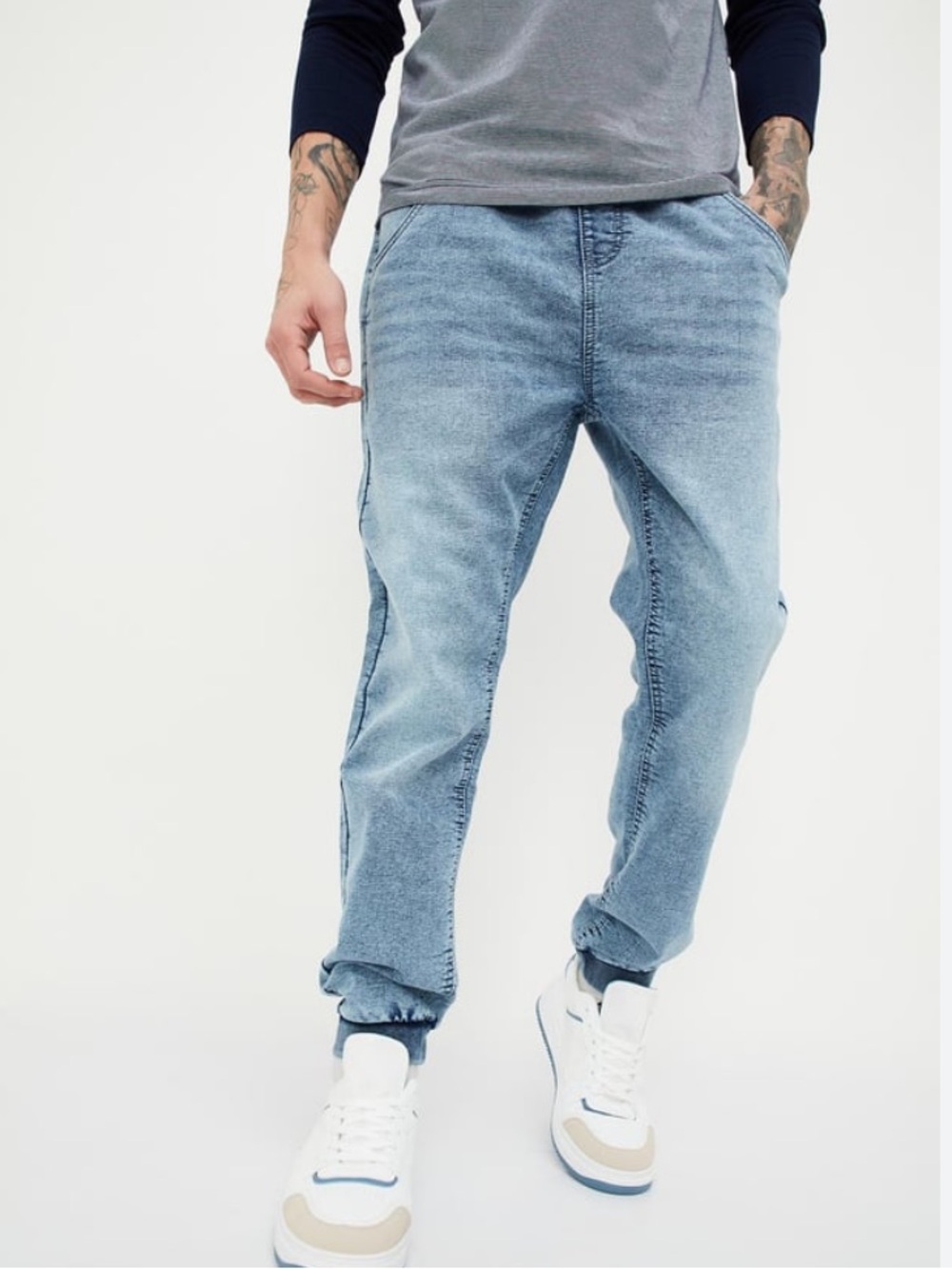 KIABI Men’s drawstring Medium Wash Denim joggers | 32